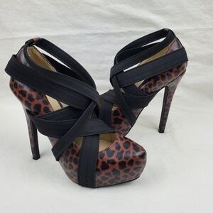 Colin Stuart animals print platform heel Size 8B